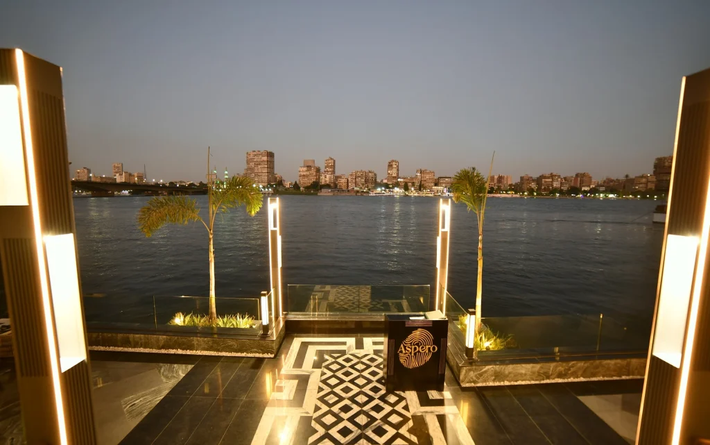 Giza Pyramids to Nile Street Giza Pyramids to Nile Street