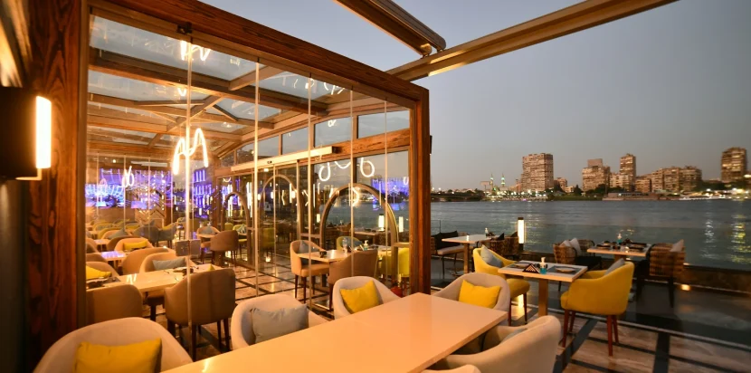 How Do I Get from the Giza Pyramids to a Nile-Side Restaurant? 1 How to Get from the Giza Pyramids to a Nile-Side Restaurant