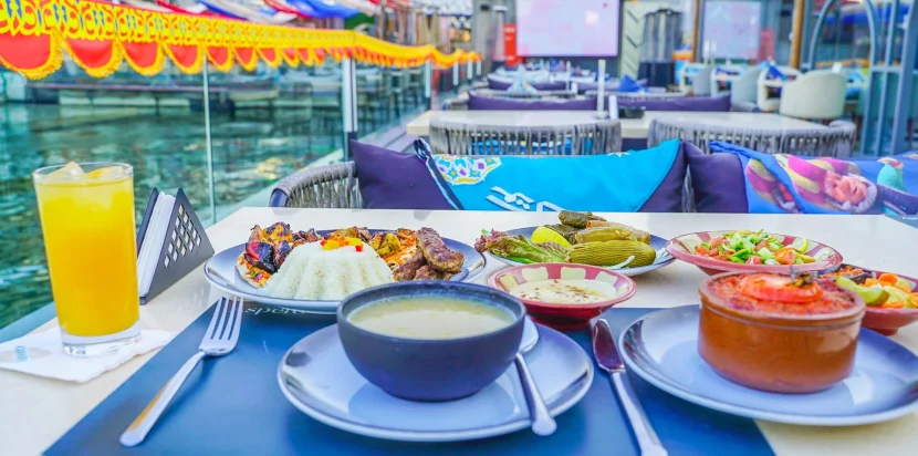 What Is the Quietest Time to Visit a Restaurant in Giza? 1 the Quietest Time to Visit a Restaurant in Giza